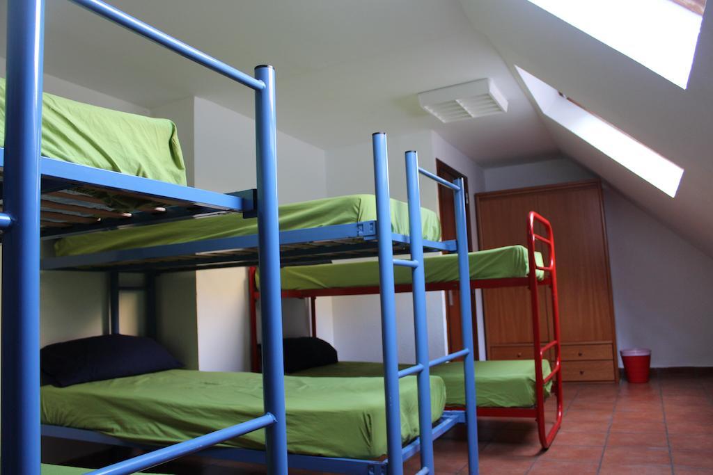 Albergue De Canfranc Estacion Chambre photo