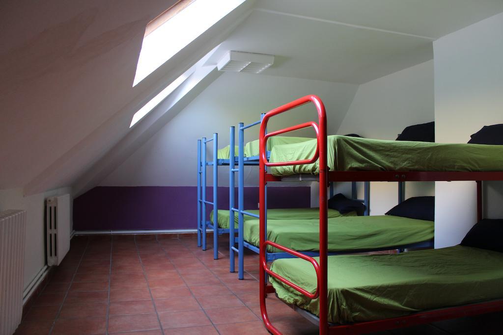 Albergue De Canfranc Estacion Chambre photo